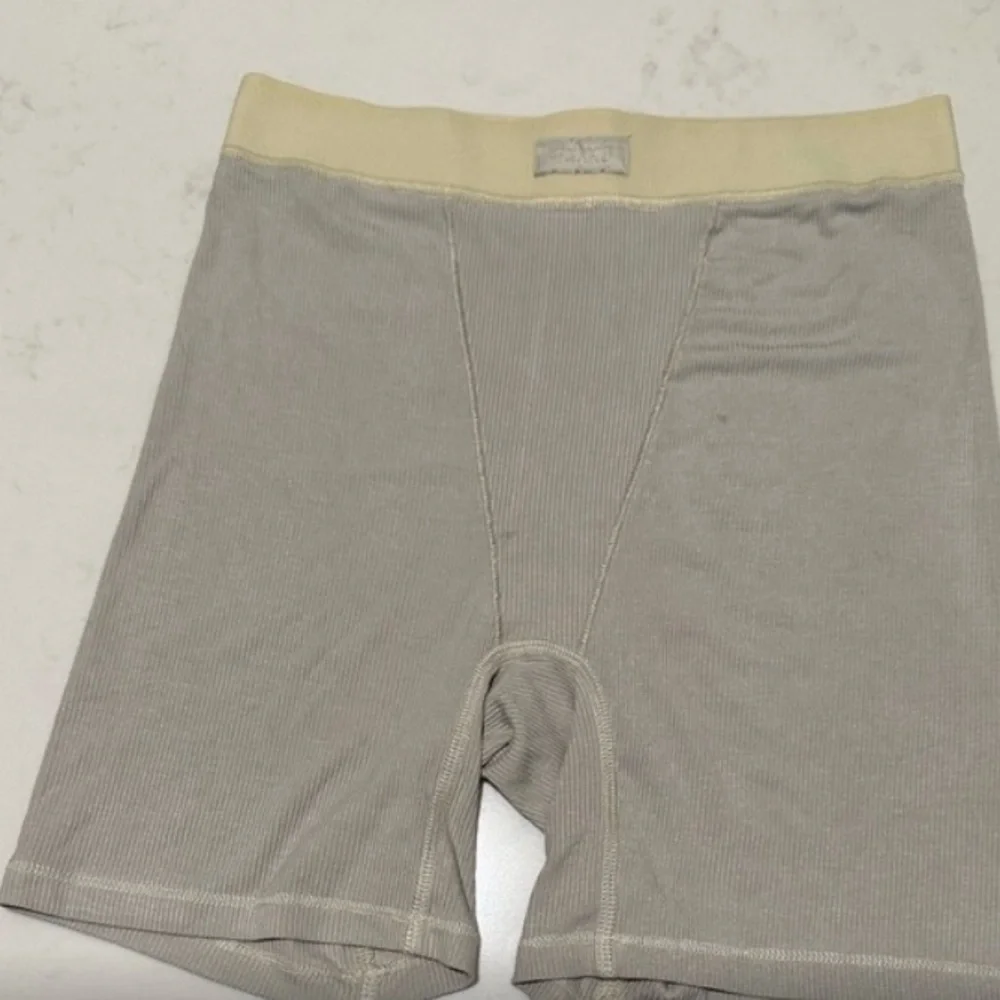 SKIMS- COTTON RIB BOXER Collection Size S - Picture 3 of 4